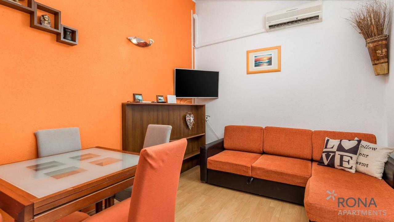 Rona Apartment Ivana Porec Bagian luar foto